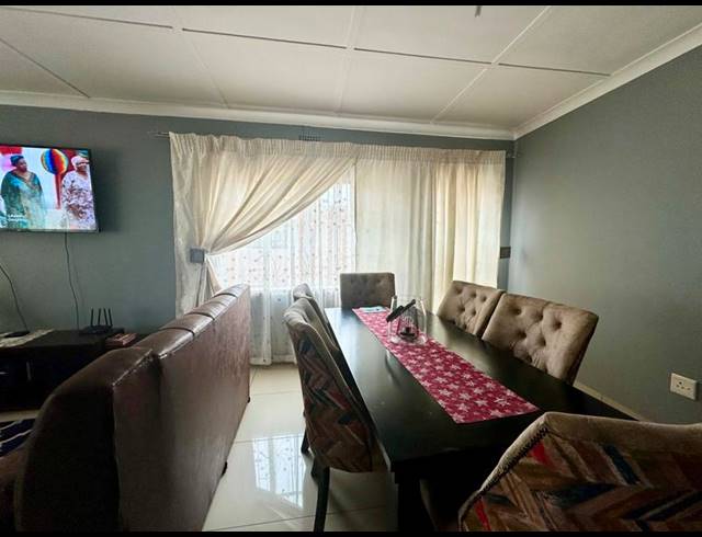 3 BEDROOM HOUSE FOR SALE IN SELCOURT